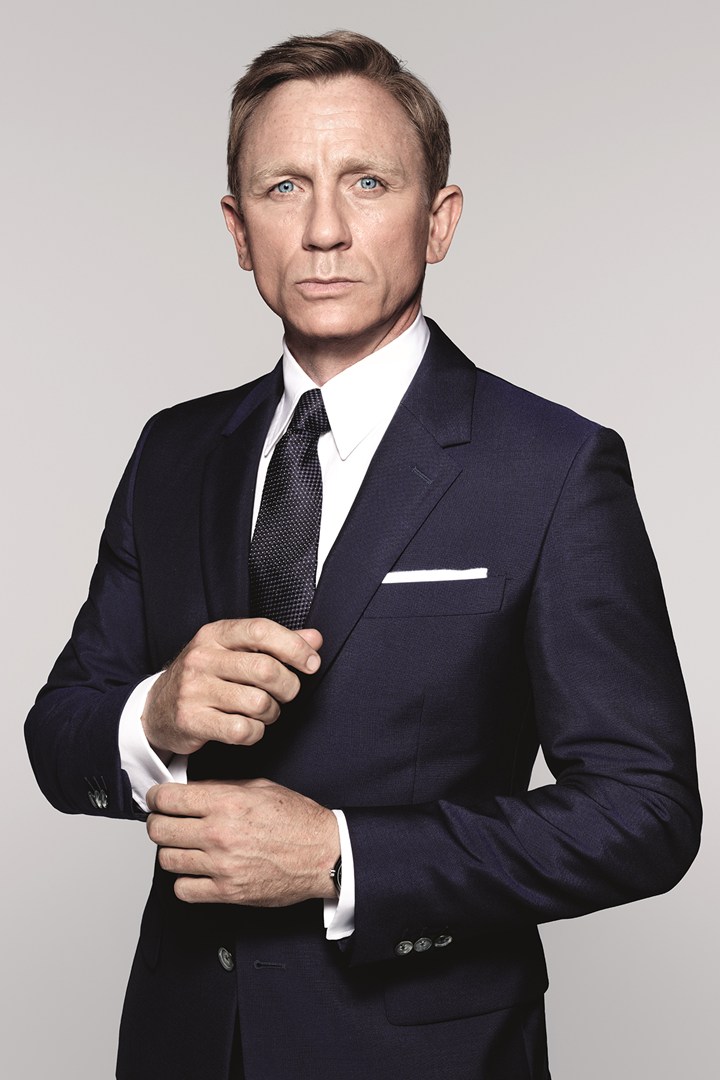 https://artsci.wustl.edu/sites/artsci.wustl.edu/files/Ampersand/Daniel-Craig-Spectre-007-James-Bond-Suit-Style-Picture-001.jpg